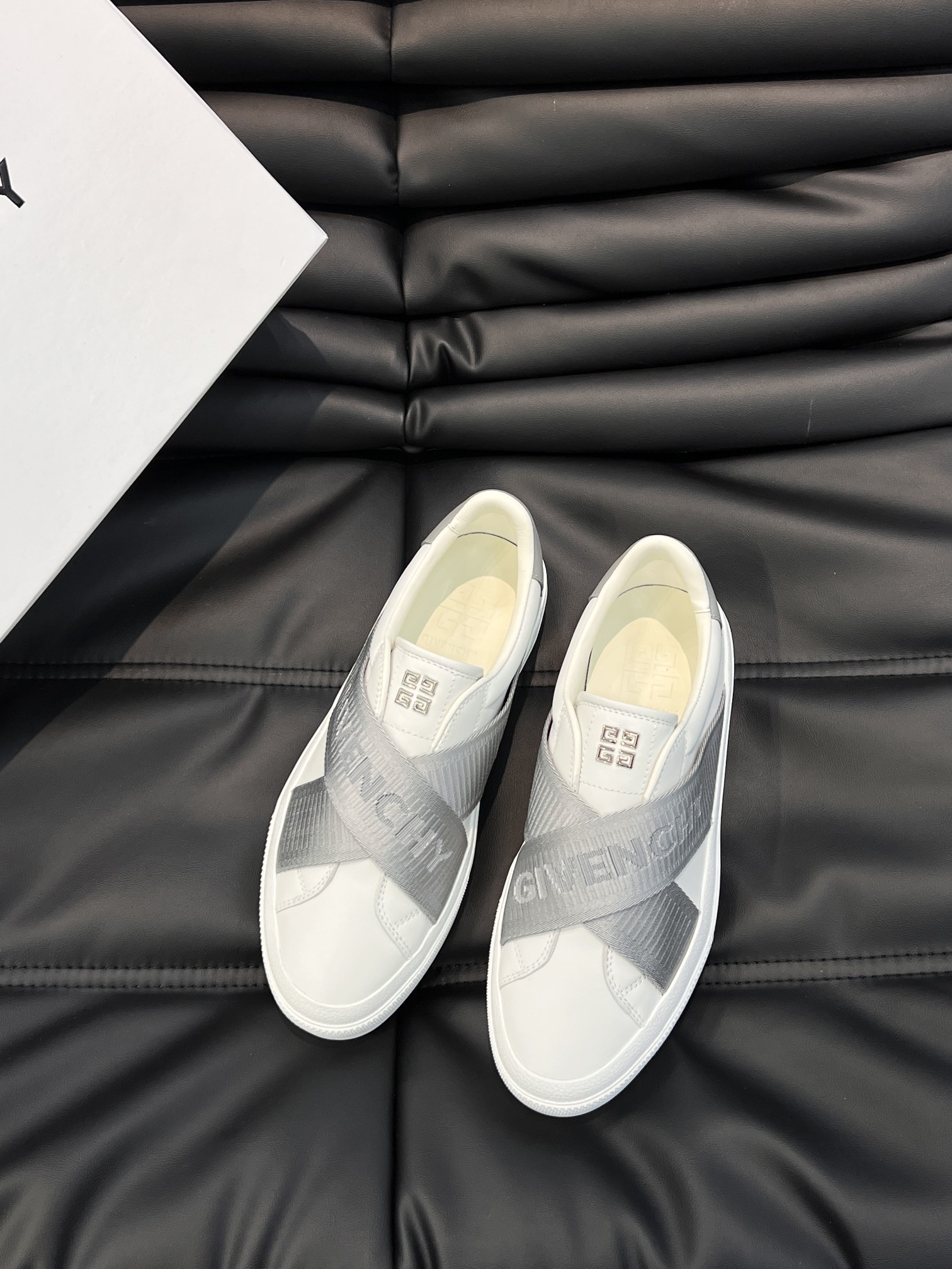 Givenchy.Givenchy low-top casual shoes